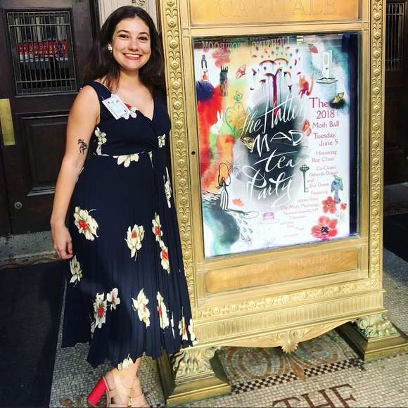 Meet your Posher, Elana - Picture 1 of 1